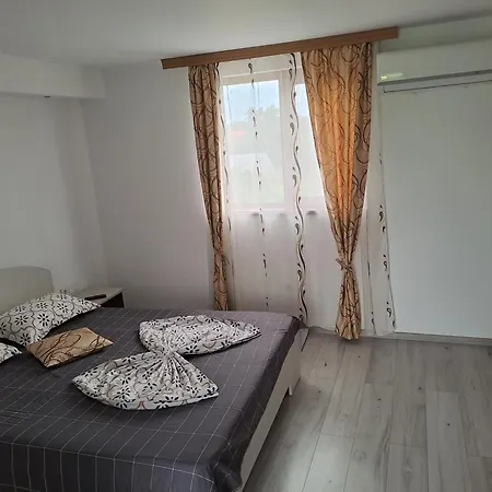 Casa Elena 4*