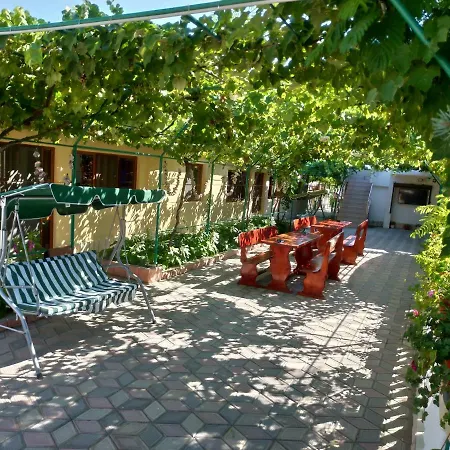 Casa Elena 4*
